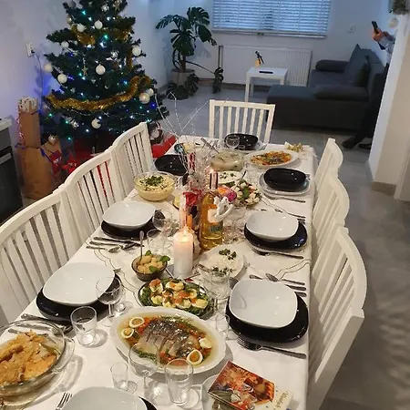 Przy Zamku Gospodarstwo agroturystyczne *